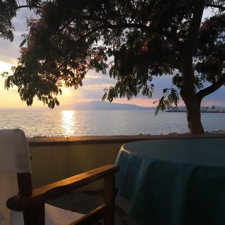 Hébergement de vacances The Yellow House By The Sea